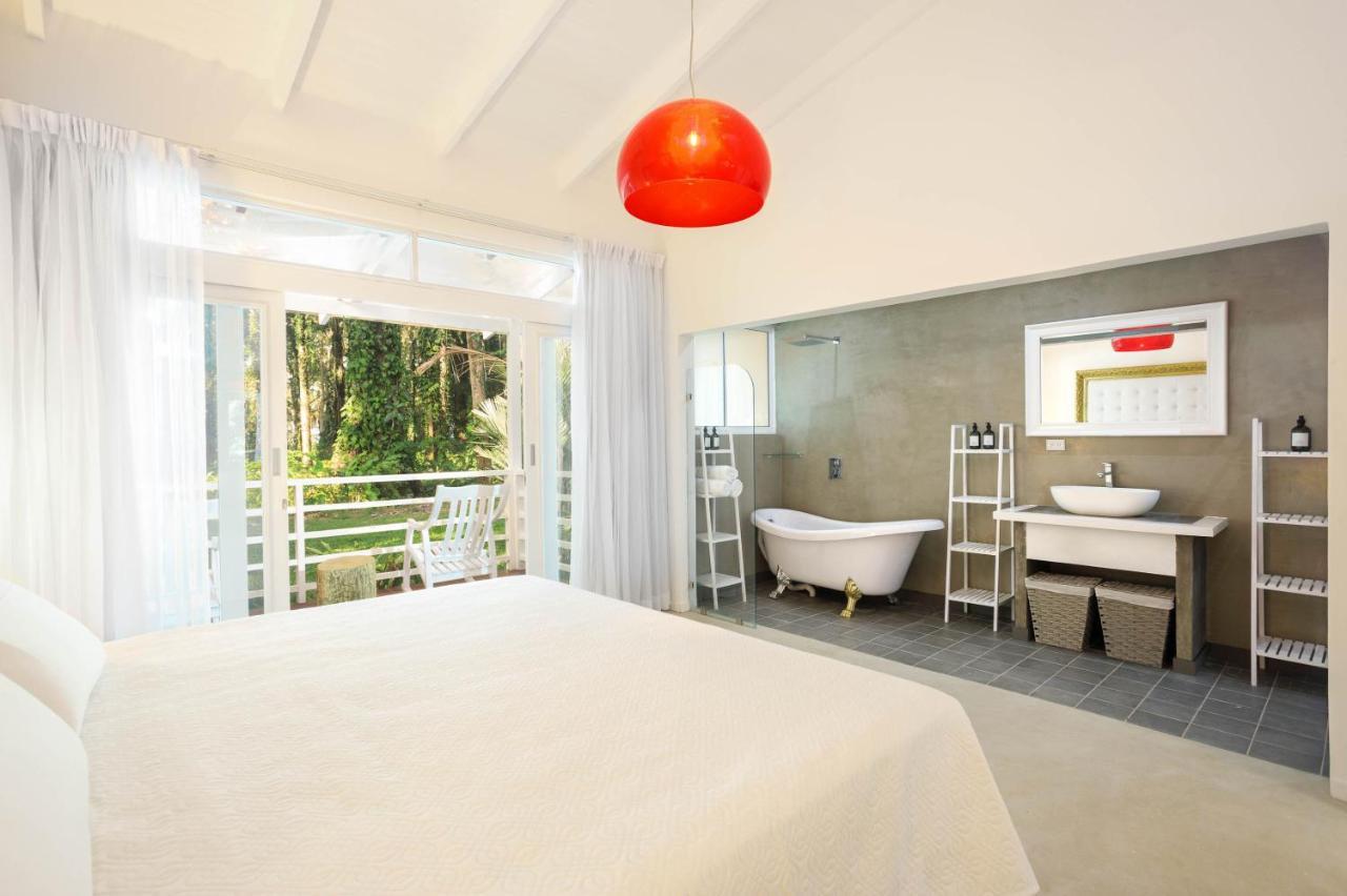 Gigi Brown Villa Paparazzi Beachfront Puerto Viejo de Talamanca Екстериор снимка