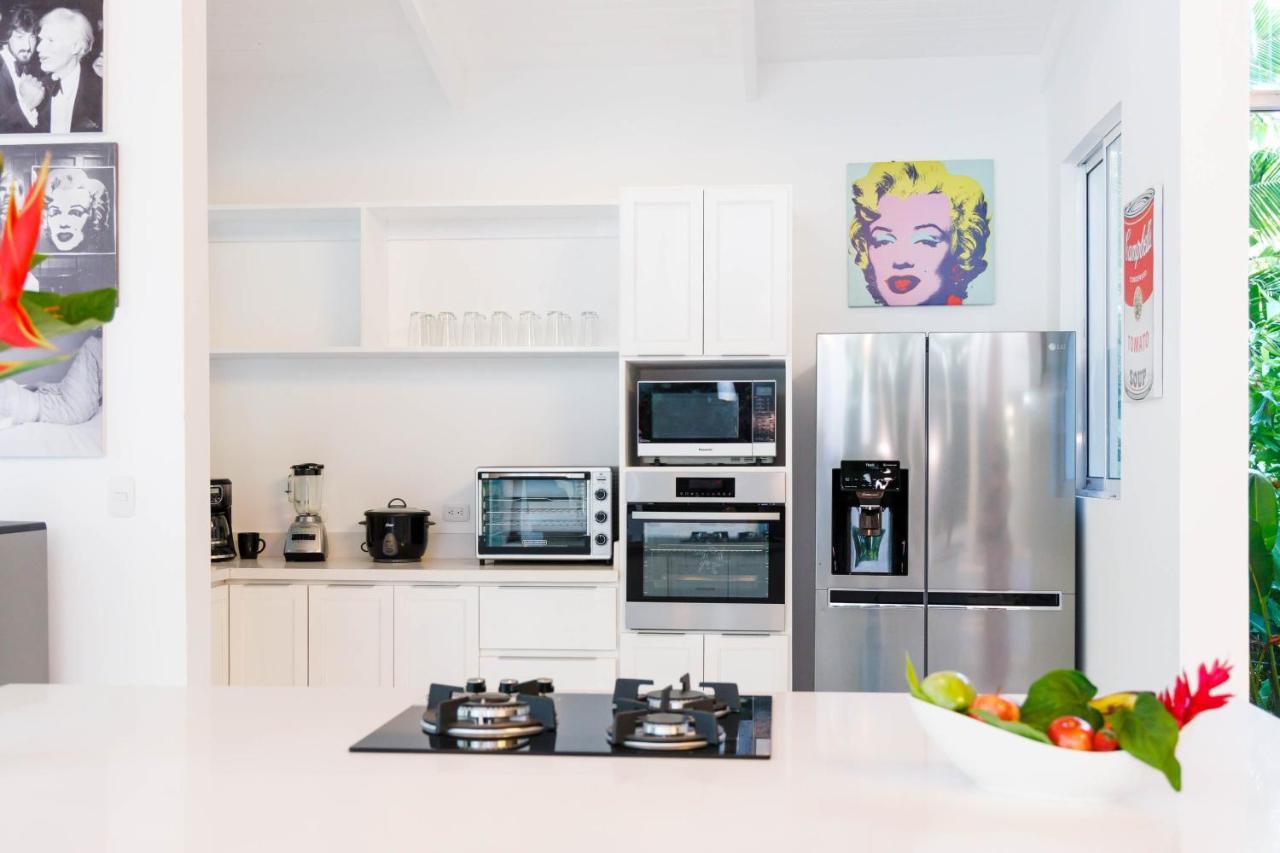 Gigi Brown Villa Paparazzi Beachfront Puerto Viejo de Talamanca Екстериор снимка